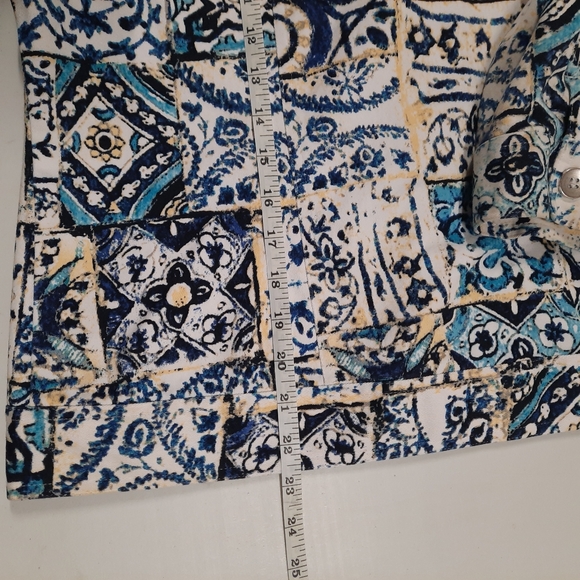 Chico's Size 2 Button Up Blazer Jacket Blue White Medallion 3/4 Sleeve Sz L Arts - Picture 13 of 14